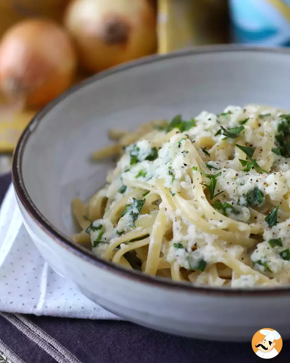 6. Cremet løgspaghetti