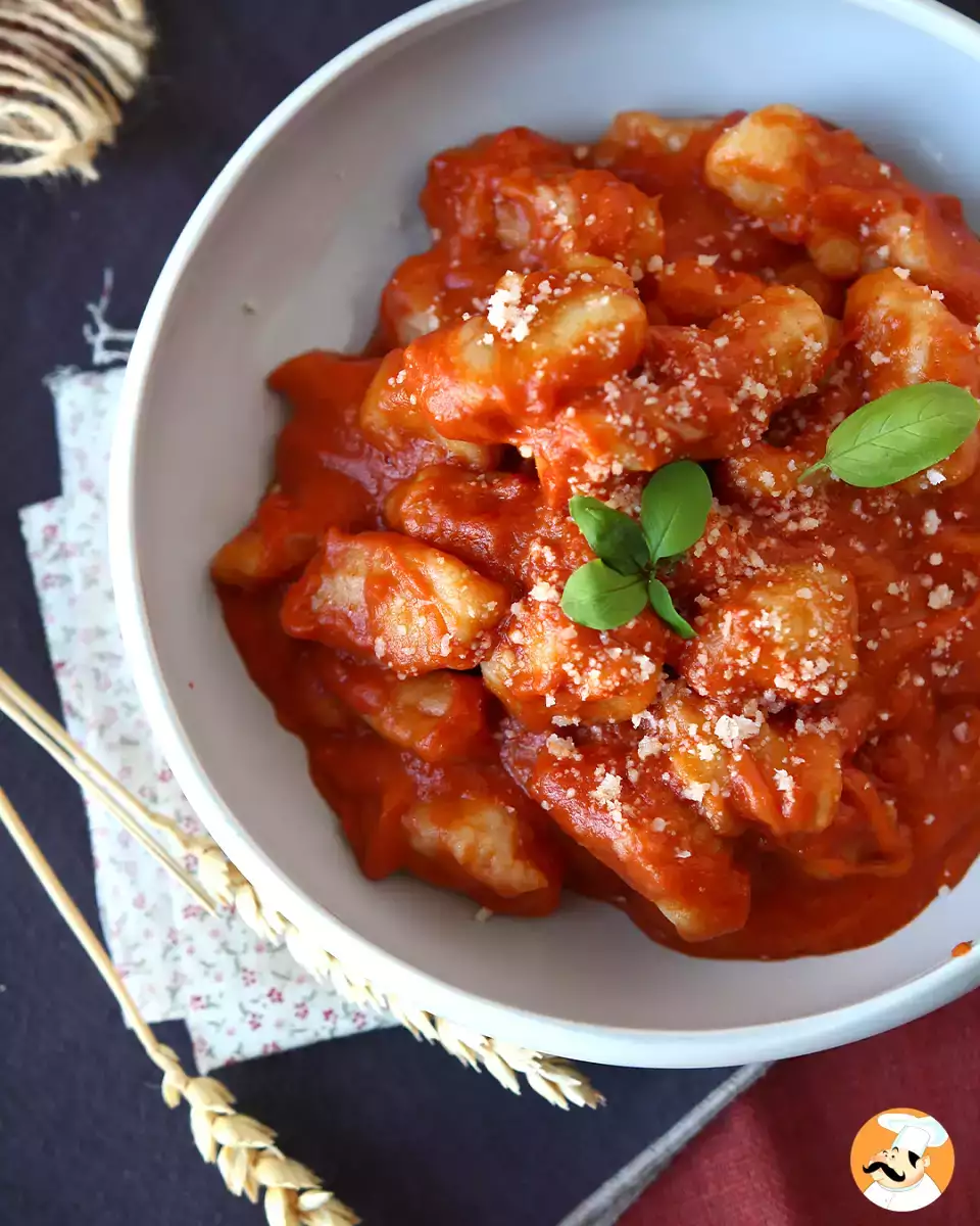 3. Pandestegte gnocchi med sorrentina-sauce