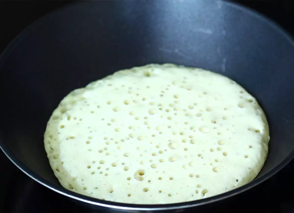 Trin 3: Kog uden at vende den.