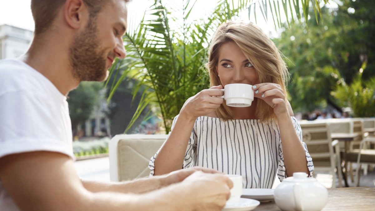 Hvordan din kop påvirker smagen af den kaffe, du drikker hver dag