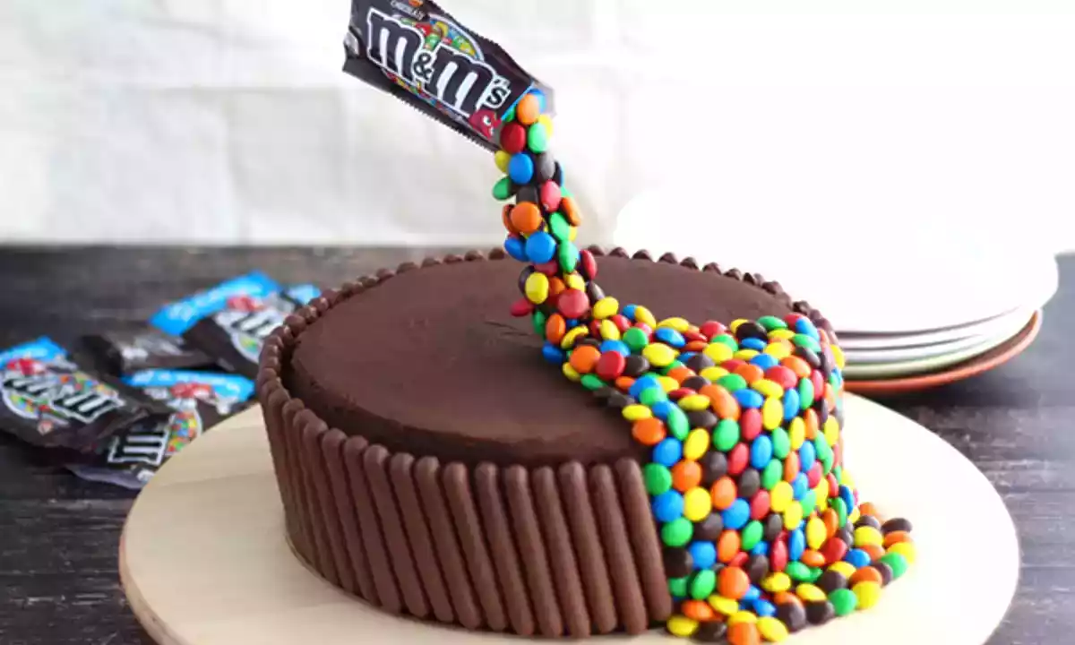 Gravity Cake: den søde illusion, der erobrer socialites og konditorer