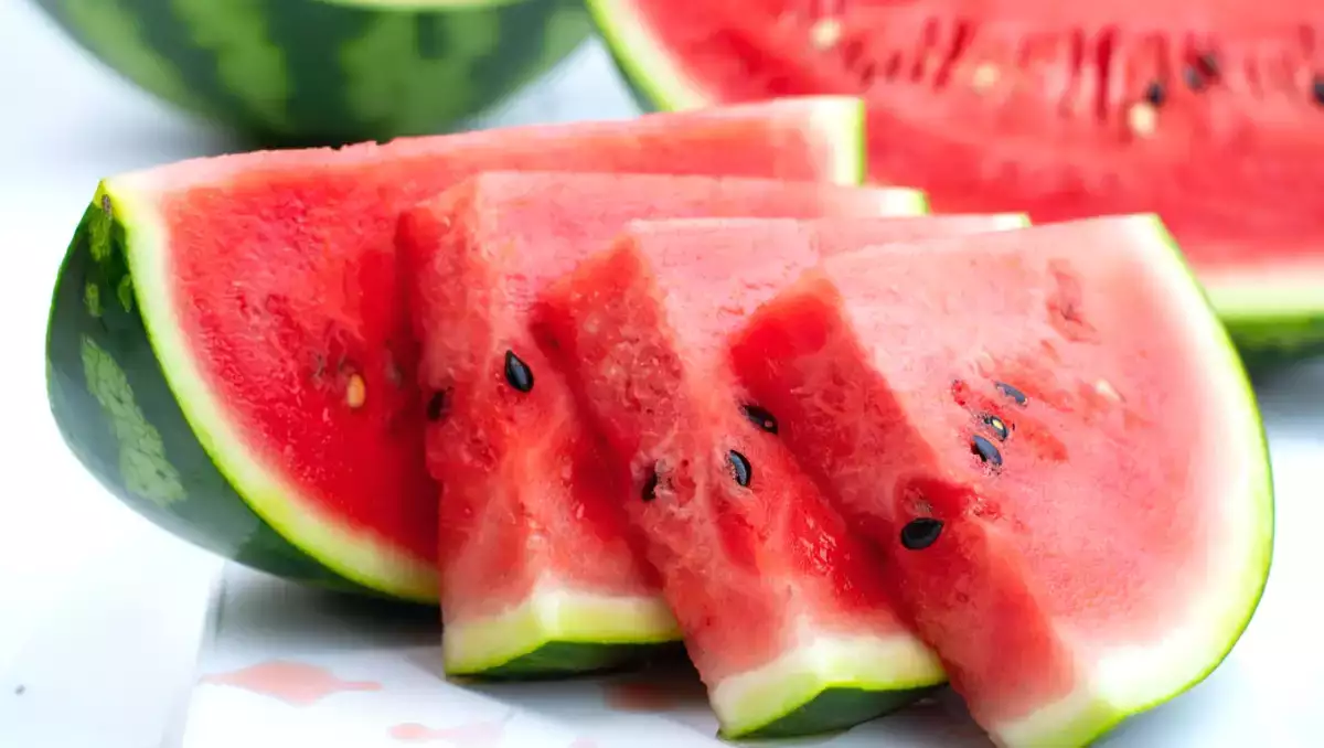 5 friske, fantastiske ideer uden madlavning med sommerens mest fugtgivende frugt