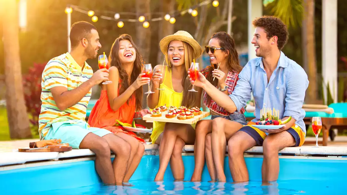 15 friske og velsmagende ideer til en perfekt buffet ved poolen (som alle vil have lyst til at kopiere)