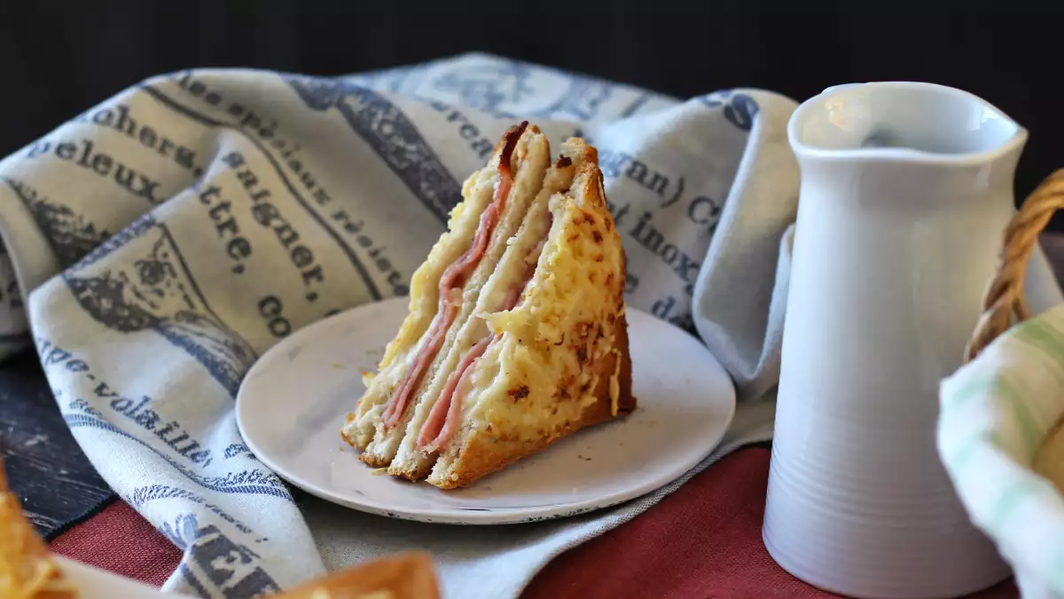 Denne airfryer-croque-monsieur-ekspres vil redde dine frokoster til skolestart
