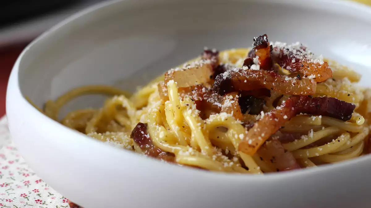 Ved du, hvorfor guanciale ikke er det samme som pancetta i carbonara?