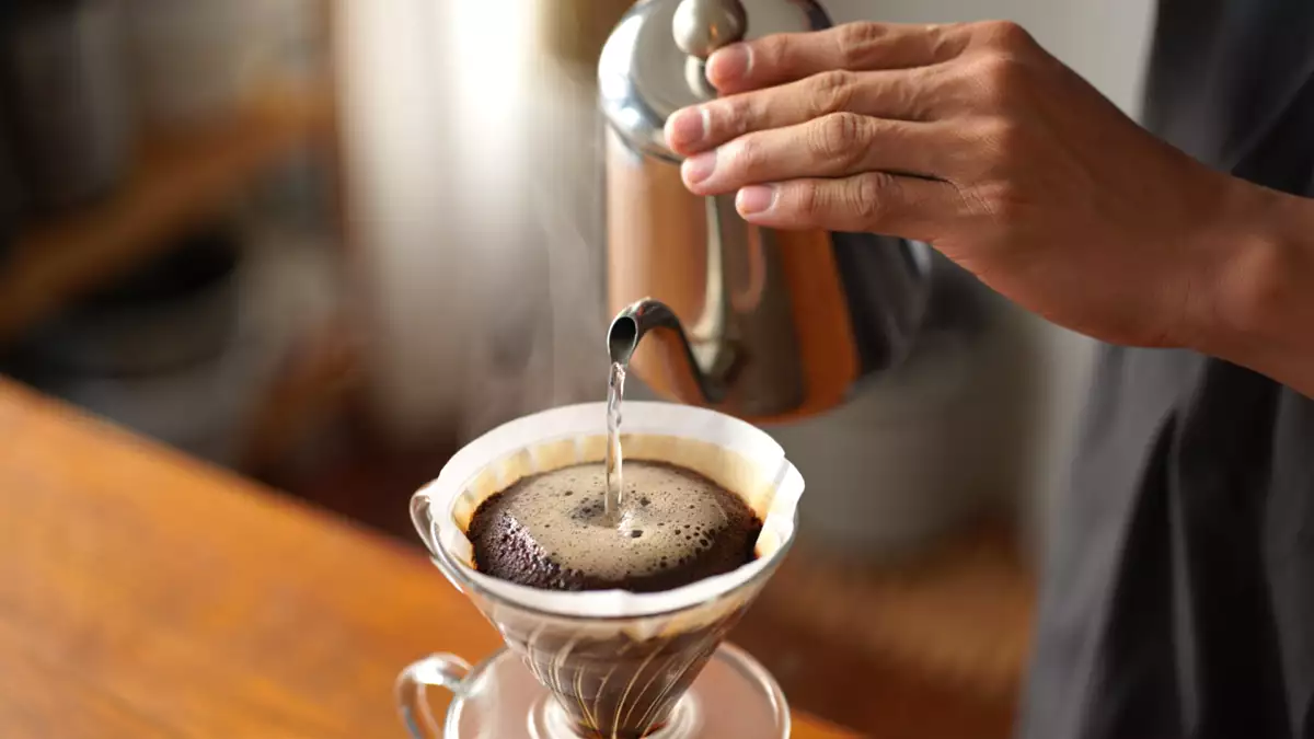 Du ved det ikke, men dette trick gør din kaffe meget bedre (og koster ingenting).