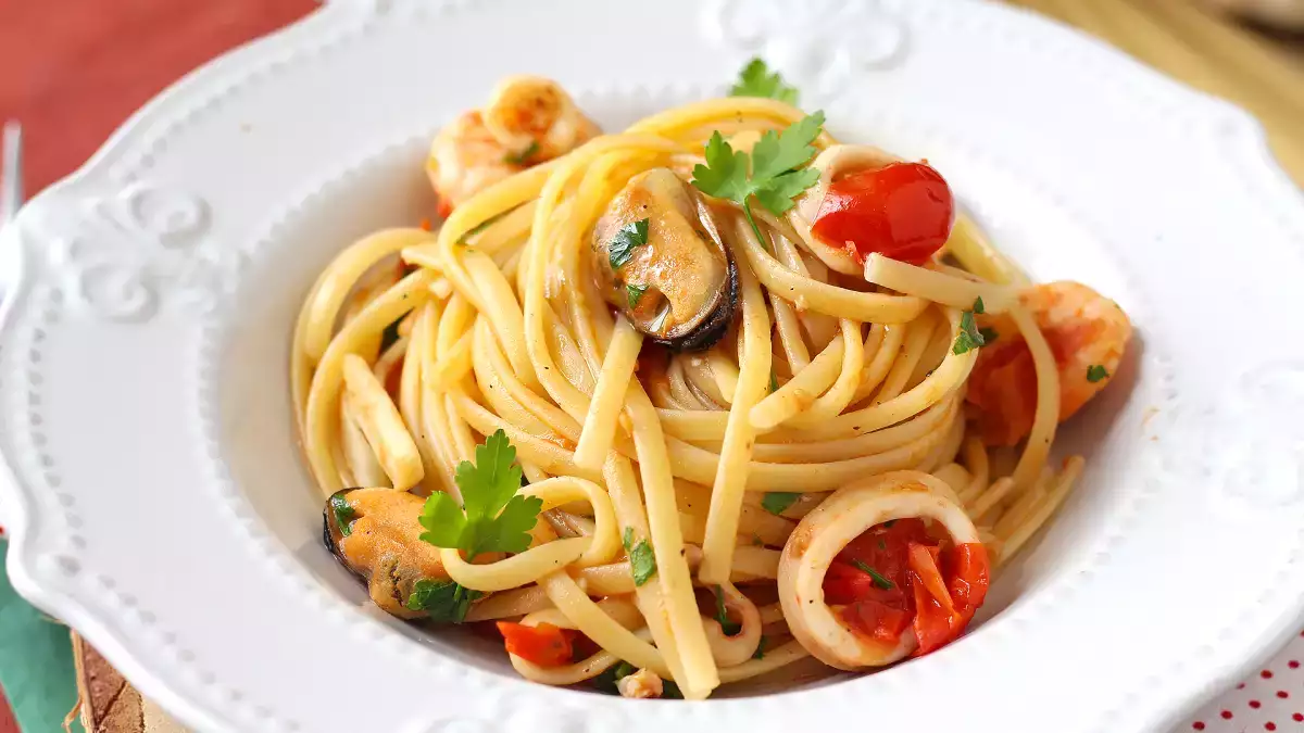 Juleaftens fiskemenu: komplette og velsmagende ideer på budget