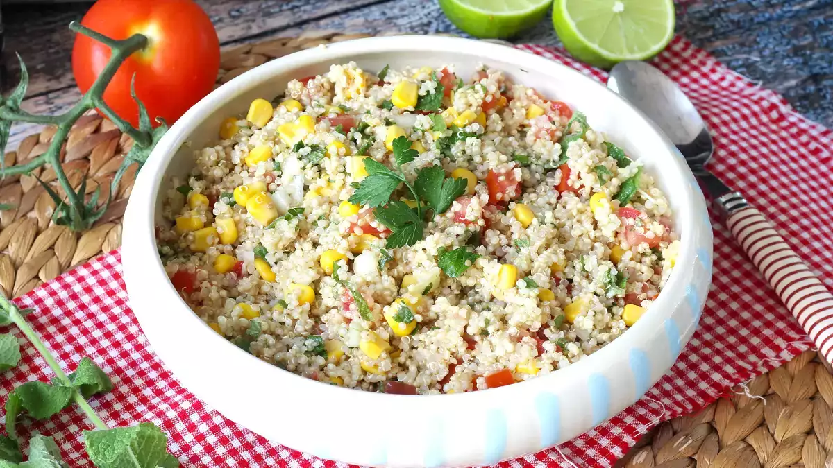 18 lette opskrifter, der skåner din mave mellem festerne uden at gå på kompromis med smagen