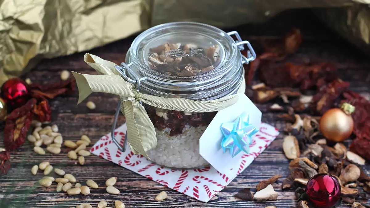 Denne jul kan du overraske alle med en gourmetgave, som du selv har lavet: Det koster lidt, men er meget værd