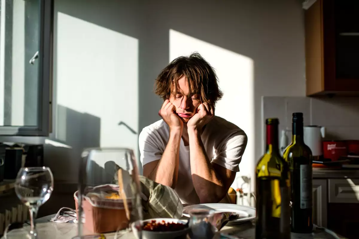 Hvordan rehydrerer du din krop efter alkoholholdige måltider eller fester?