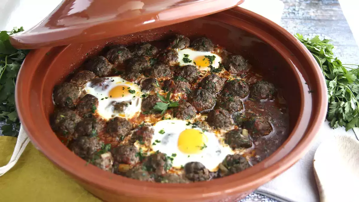 Tajine, tagine, tajine: 5 opskrifter til at forelske sig i Marokkos mest aromatiske gryderet