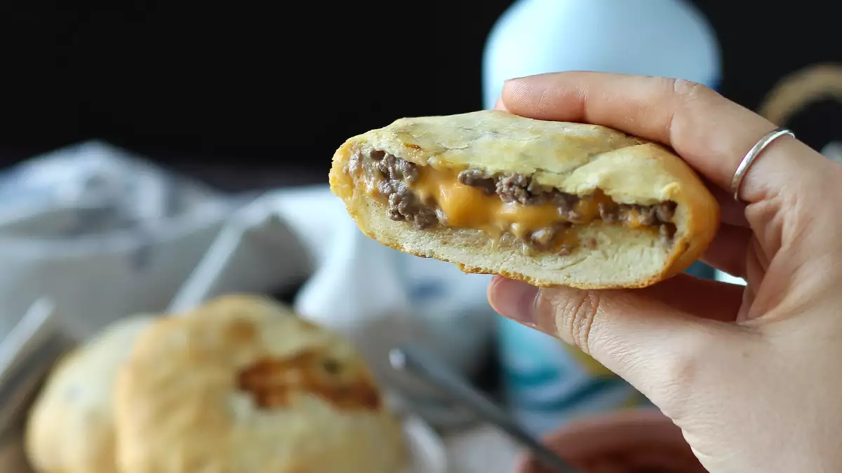 Disse 10 opskrifter med smeltet ost driver alle til vanvid (og du vil snart forstå hvorfor)