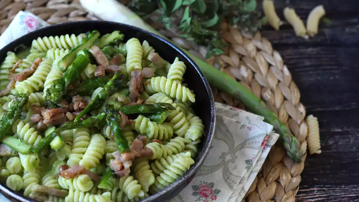 Hvad skal du lave i marts: 10 nemme og overraskende sæsonbetonede opskrifter til ugens menu