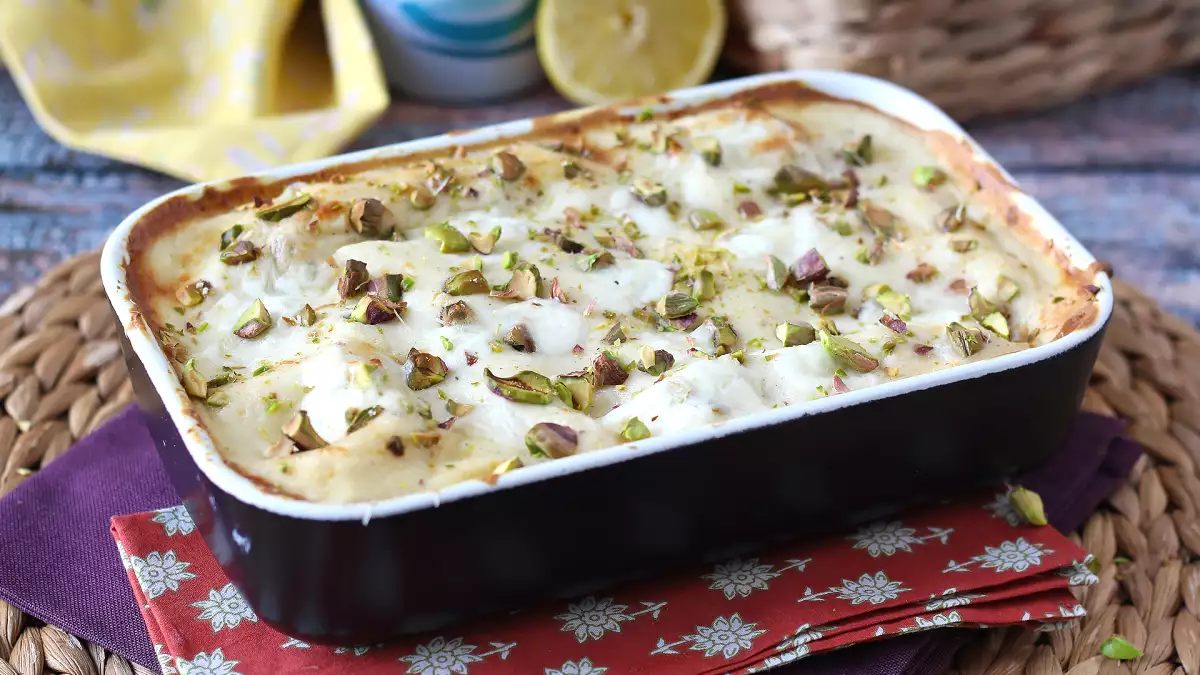 Lasagne di pesce: den cremede opskrift med laks, burrata og pistacienødder, der revolutionerer søndagsfrokosten