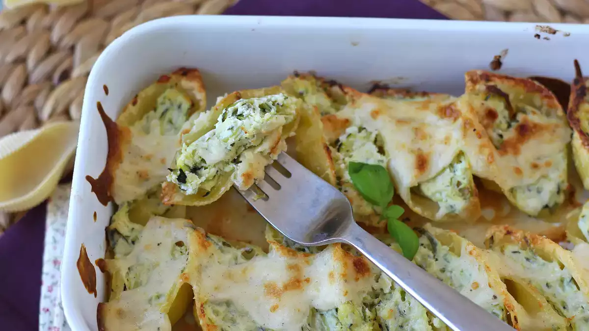 Conchiglioni fyldt med ricotta, courgetter og citron: den perfekte cremede forret til påskefrokosten