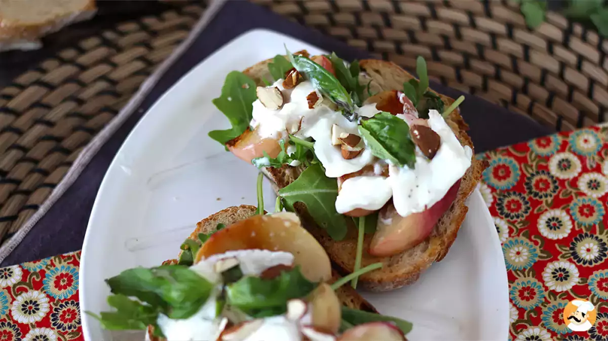 Mangler du ideer til brunchsandwiches, bagels og toast? Her er 14 opskrifter, der kan inspirere dig!