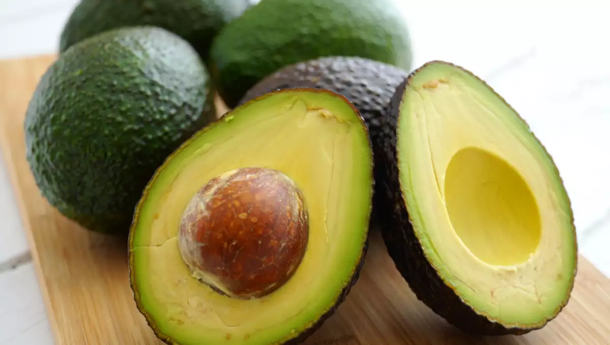 Kan man virkelig spise avocado hver dag? Hvad eksperterne siger (og hvad du bør undgå)