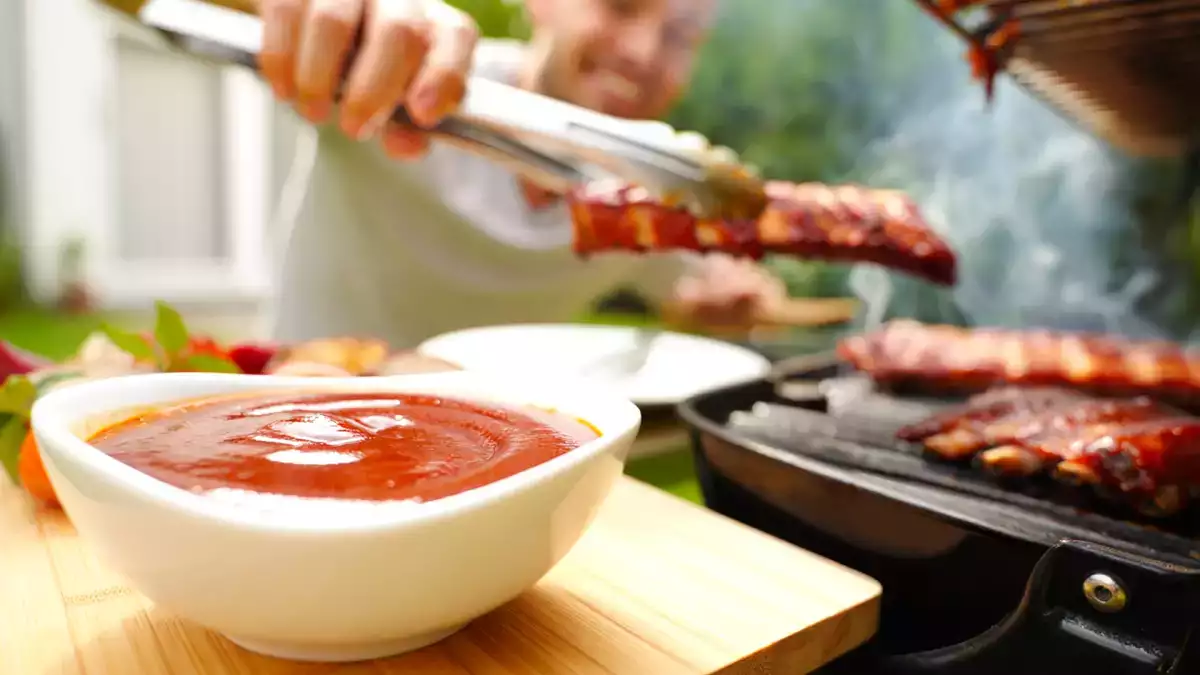 Barbecuesauce: Lav den derhjemme og forvandl alt kød