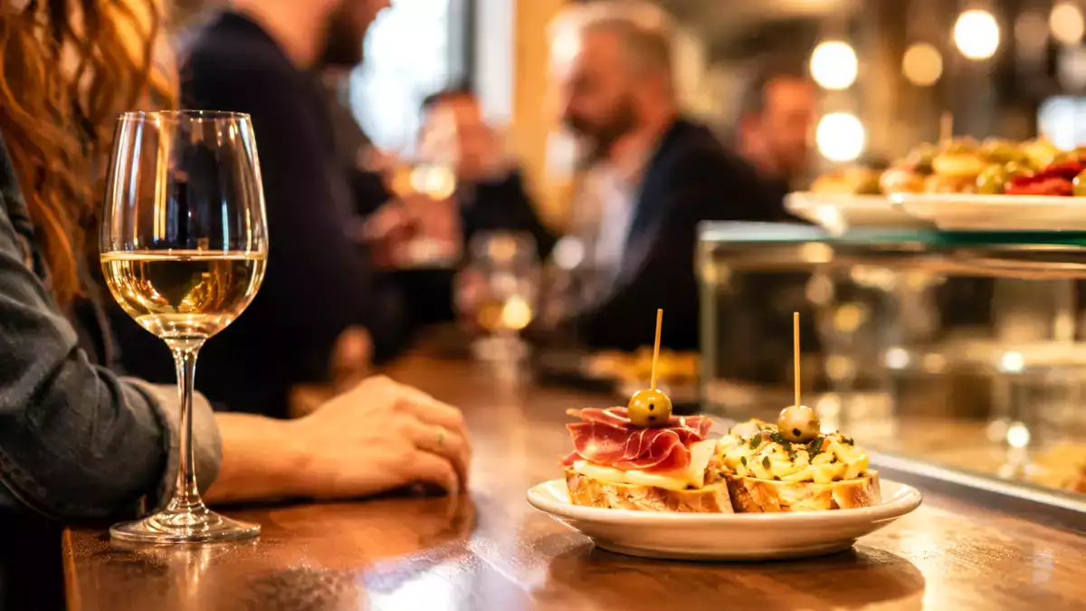 Tapaens oprindelse: En lille ret med en stor historie