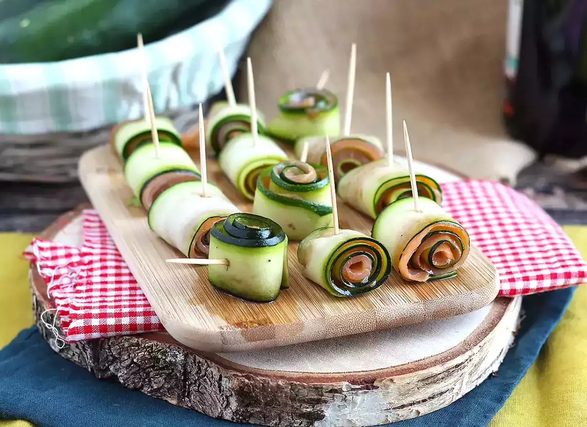 Har du for mange courgetter? Denne rullede ret spises kold og er et dejligt afbræk fra gratin