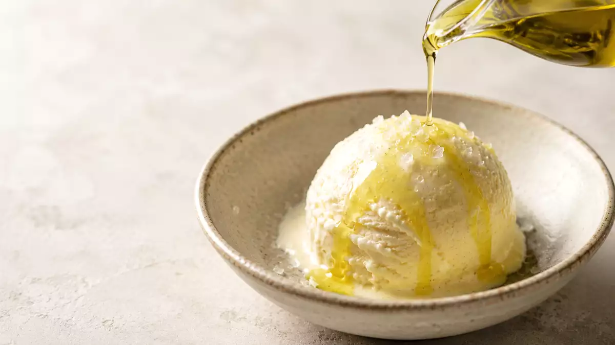 Det et-minuts-trick, der forvandler en almindelig vaniljeis til en uforglemmelig dessert