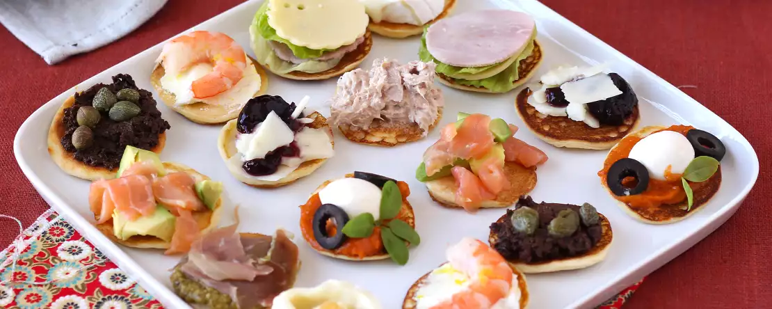 Hvad skal man putte på toast til en festlig aperitif? 19 smørbare ideer til at brillere ved bordet