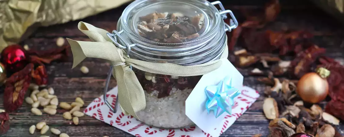 Denne jul kan du overraske alle med en gourmetgave, som du selv har lavet: Det koster lidt, men er meget værd