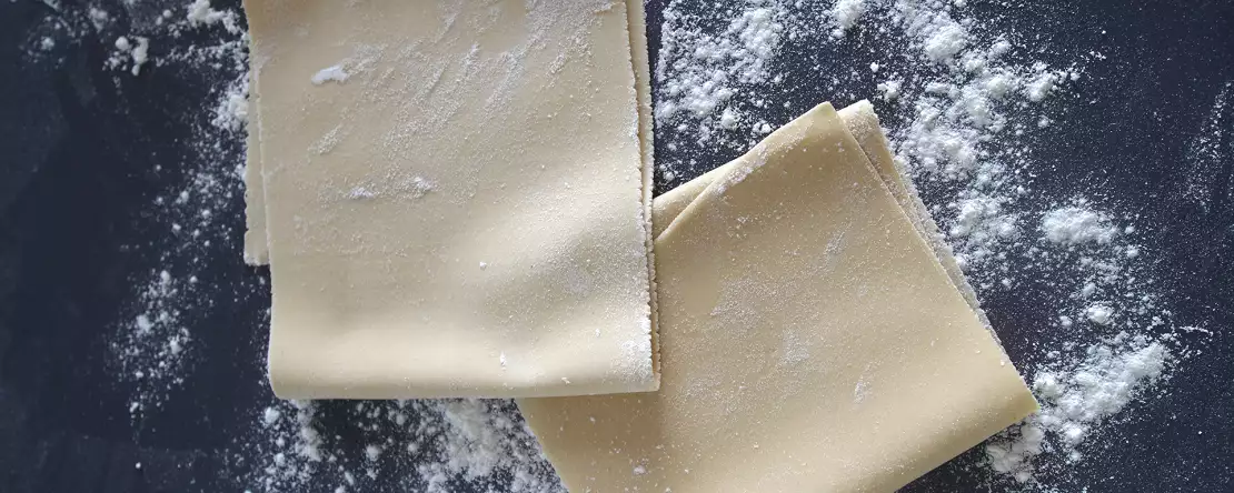 Dette er den perfekte hjemmelavede lasagnepasta: Du behøver ikke at koge den først, og den smager endnu bedre.