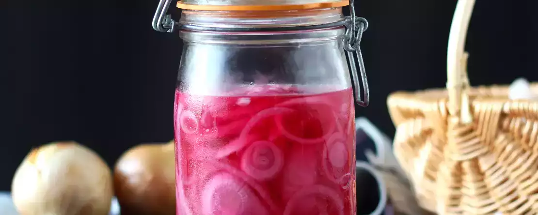 Sådan forvandler du løg til uimodståelige retter 9 nemme og overraskende billige opskrifter, der bringer smag og kreativitet på bordet hver dag