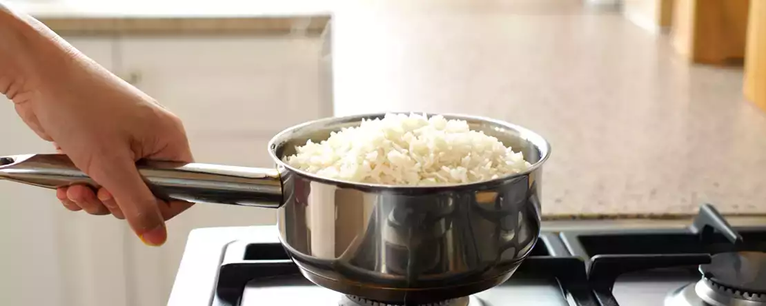 Den bedste måde at opbevare kogte ris på, så de ikke er tørre og smagsløse næste dag