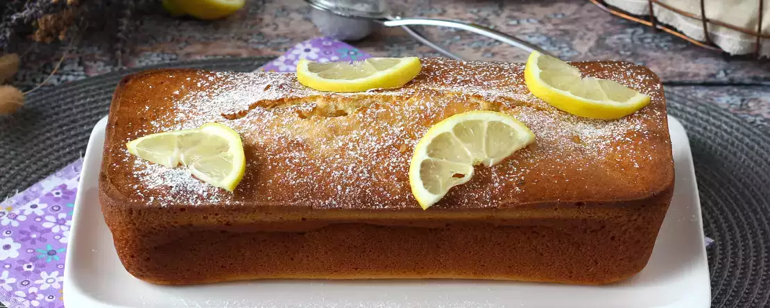 Simpelthen uimodståelig! Cremet, luftig citronkage direkte fra blenderen