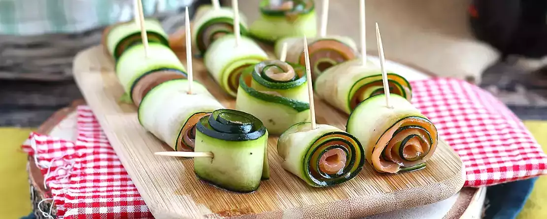 Har du for mange courgetter? Denne rullede ret spises kold og er et dejligt afbræk fra gratin