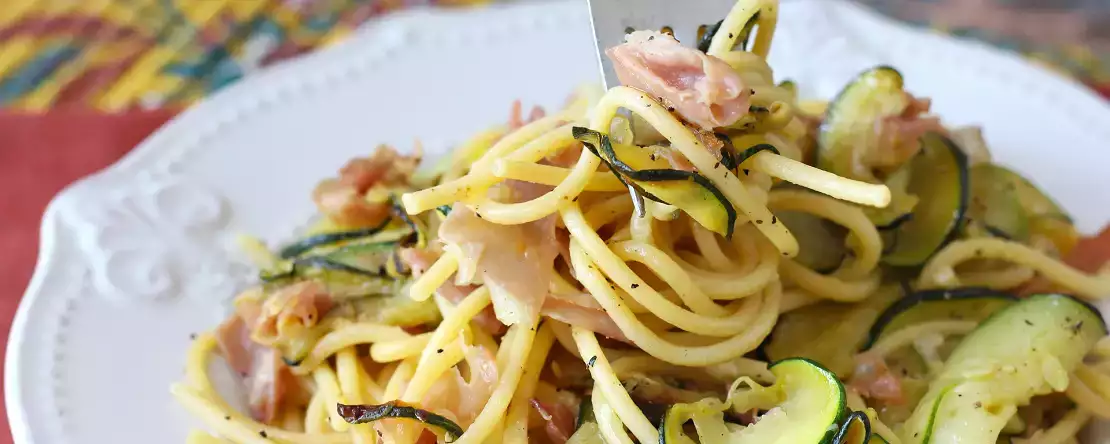 9 pastaretter med courgetter, du skal prøve med det samme: cremede, hurtige og uimodståelige til sommeren
