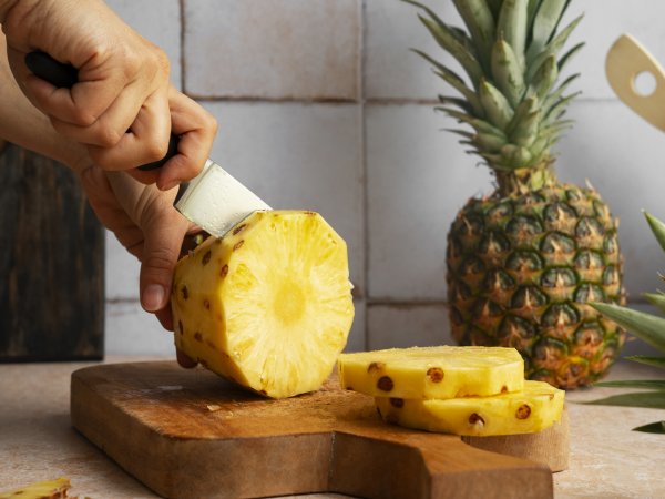 Klør din tunge, når du spiser ananas?
