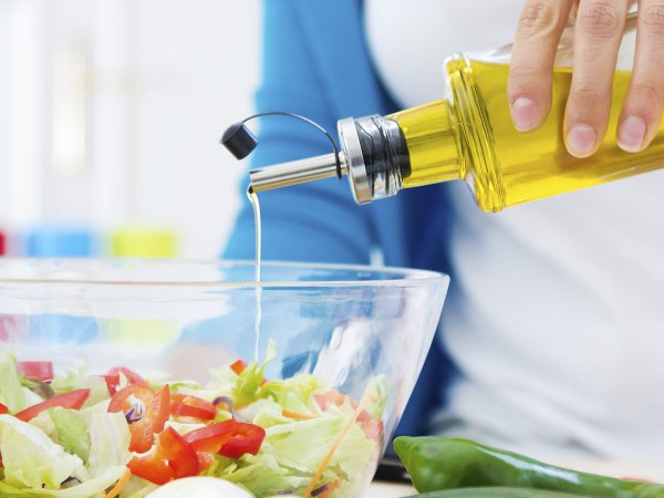 Typer af olivenolie og hvordan man ved, hvilken man skal bruge i hver opskrift