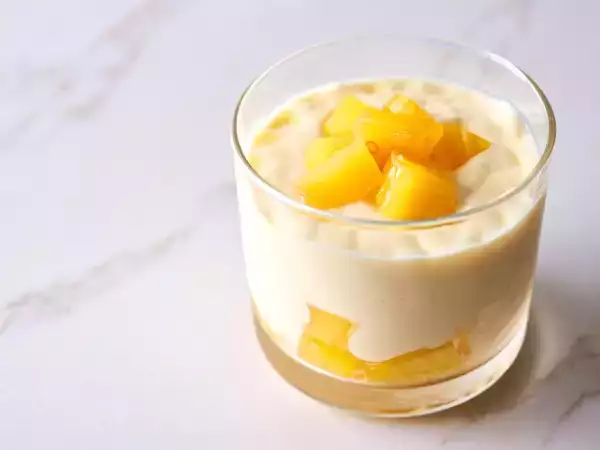 Bland det med ananas, og du har verdens nemmeste (og mest vanedannende) frosne dessert.