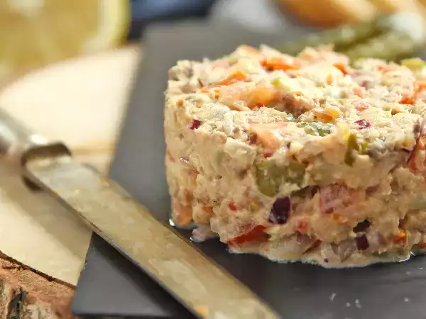 Forvandl en dåse sardiner til en restaurantværdig paté (enkel, billig og klar på 5 minutter)