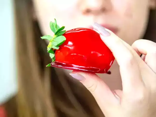 Strawberry Love: Hemmeligheden bag at gøre skindet sprødt og skinnende derhjemme