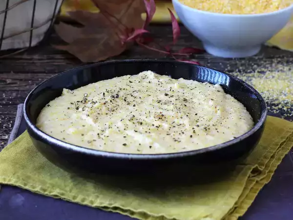 Hemmeligheden bag den perfekte cremede polenta? Det er ikke bare vand, men en særlig ingrediens!