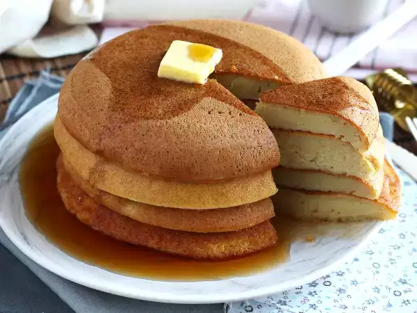 Fluffy Japanese Pancakes: den nemme opskrift på pandekager så fluffy som skyer
