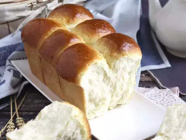 Sådan laver du den mest luftige franske brioche: trin-for-trin opskrift på et perfekt resultat