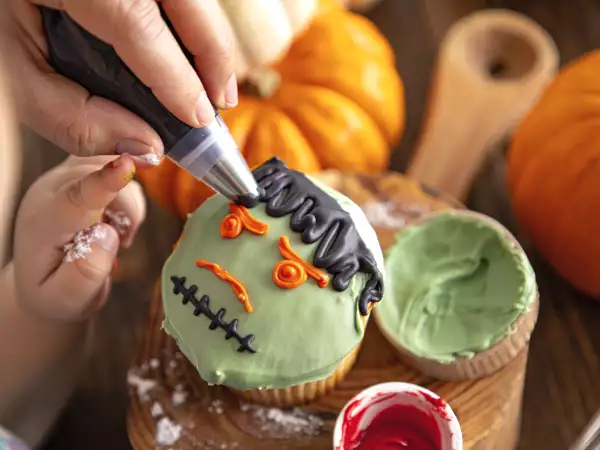 Fire fejl med madfarver, der forklarer, hvorfor dine halloweendesserter ikke bliver, som du havde håbet.