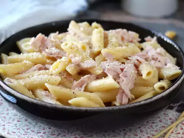 8 livreddende opskrifter til studerende: Hvad skal man lave, når spisekammeret og køleskabet er næsten tomt?