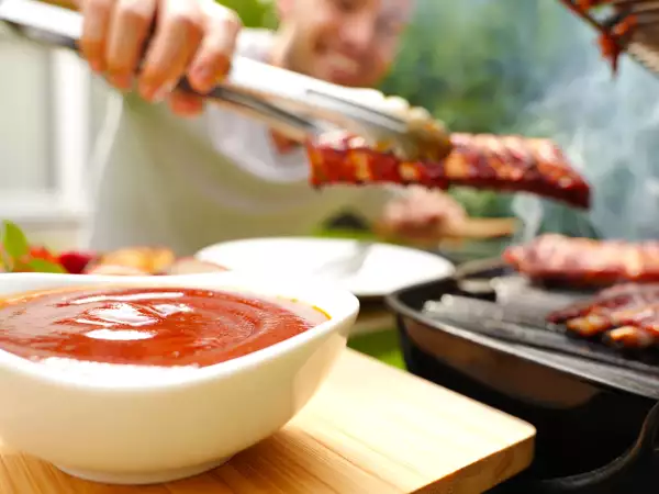 Barbecuesauce: Lav den derhjemme og forvandl alt kød