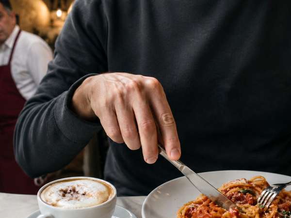 Hvad du aldrig bør gøre med pasta, kaffe og pizza, hvis der er en italiener i nærheden