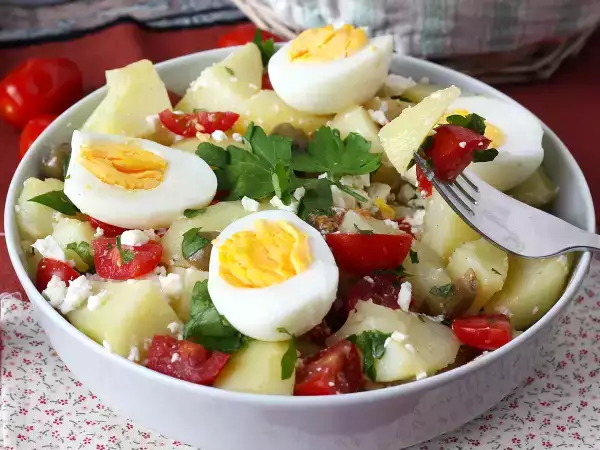 5 nemme og lækre kartoffelsalater, der giver lidt afveksling fra klassikeren uden at gøre det kompliceret i køkkenet