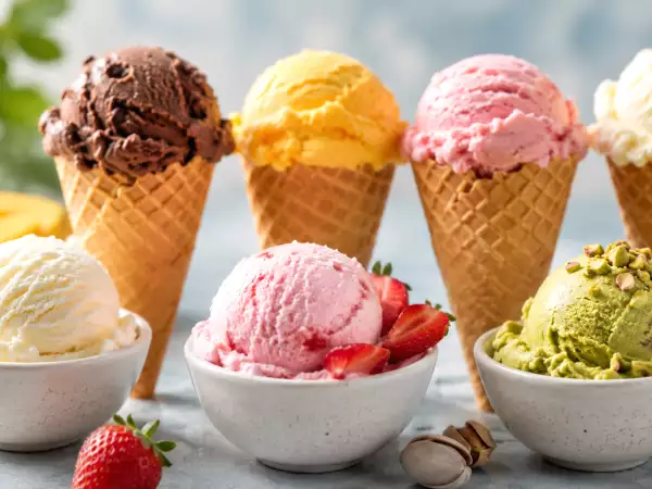 Sorbet, is eller iscreme: Hvad betyder disse tre betegnelser egentlig i bøtten?
