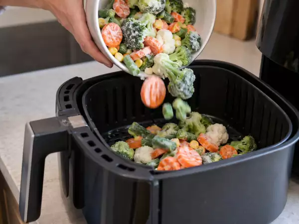 Frosne grøntsager i Air Fryer: Skal man virkelig optø dem før tilberedning?