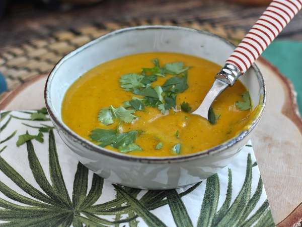 Bliver græskarsuppen for tynd? Steg græskarret først for at få en tykkere og mere smagfuld suppe