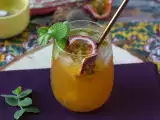 Artikler: 8 superforfriskende sommerdrinks, som du kan lave med det samme derhjemme (nummer 5 er fantastisk!)